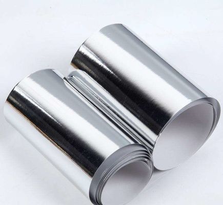 Papel de aluminio coloreado suave de plata modificado para requisitos particulares del rollo enorme para el chocolate